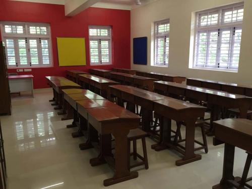 Class-Room-Furniture2